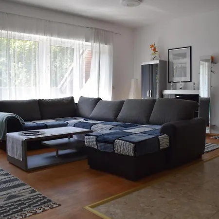 Appartement Fewoela2 Grosse In Bei Frankfurt Eppstein